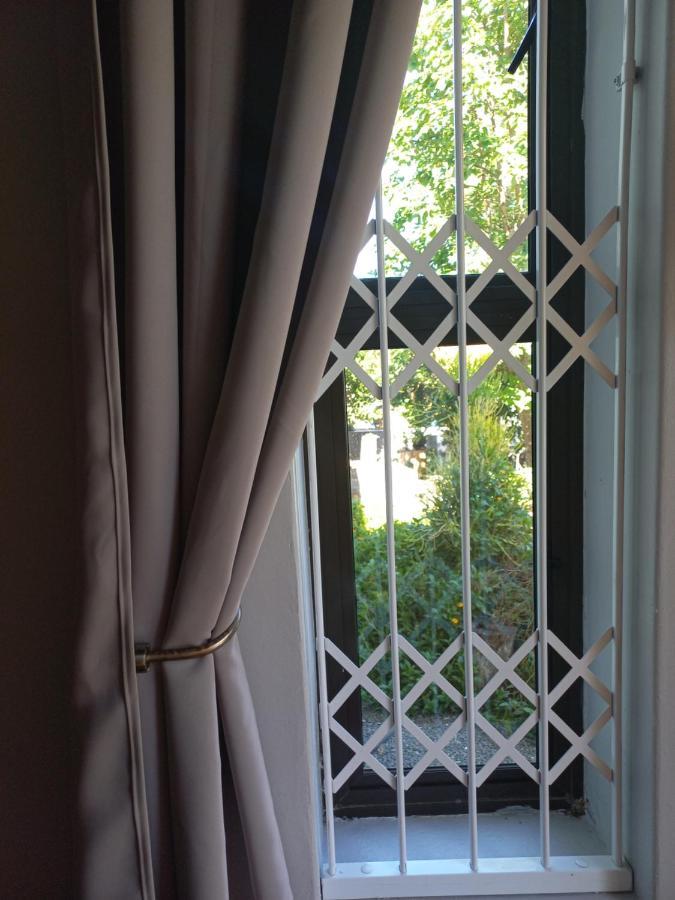 Dreamers Guesthouse - No Loadshedding King William's Town Luaran gambar