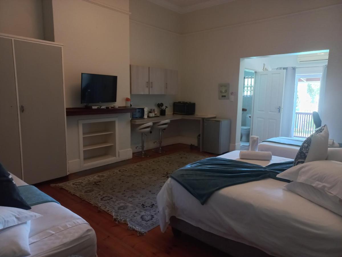 Dreamers Guesthouse - No Loadshedding King William's Town Luaran gambar